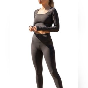 Aerie Black Ribbed Long Sleeve  Casual Comfortable Workout Gym  Top & Leggings M